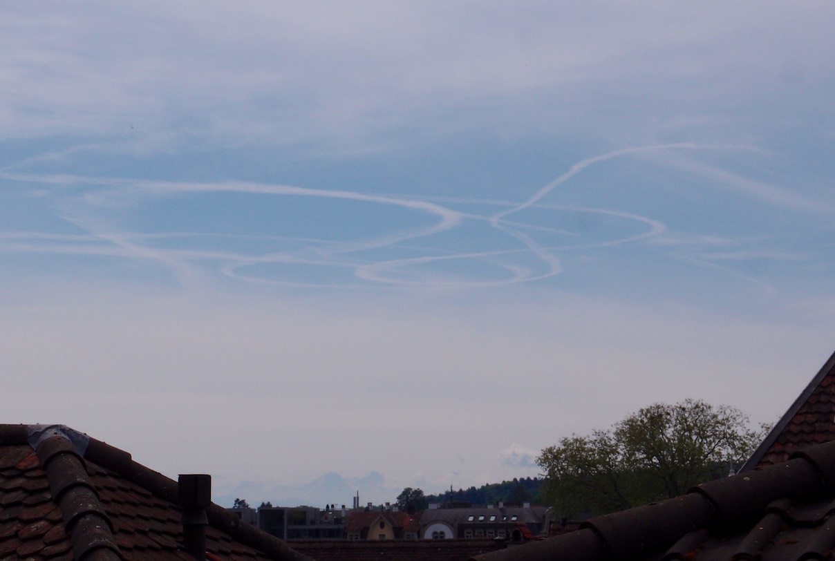 air traffic crop Alps